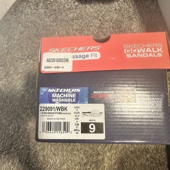 Skechers Recovery White and Black chunky Sandals NWOT - Picture 3 of 3